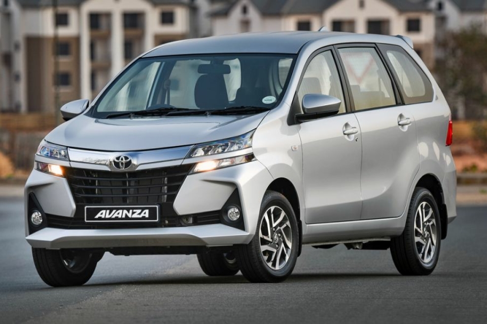 Toyota Avanza (1)